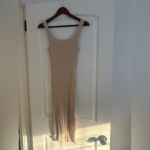 Olive & Oak Beige Ribbed Midi Dress